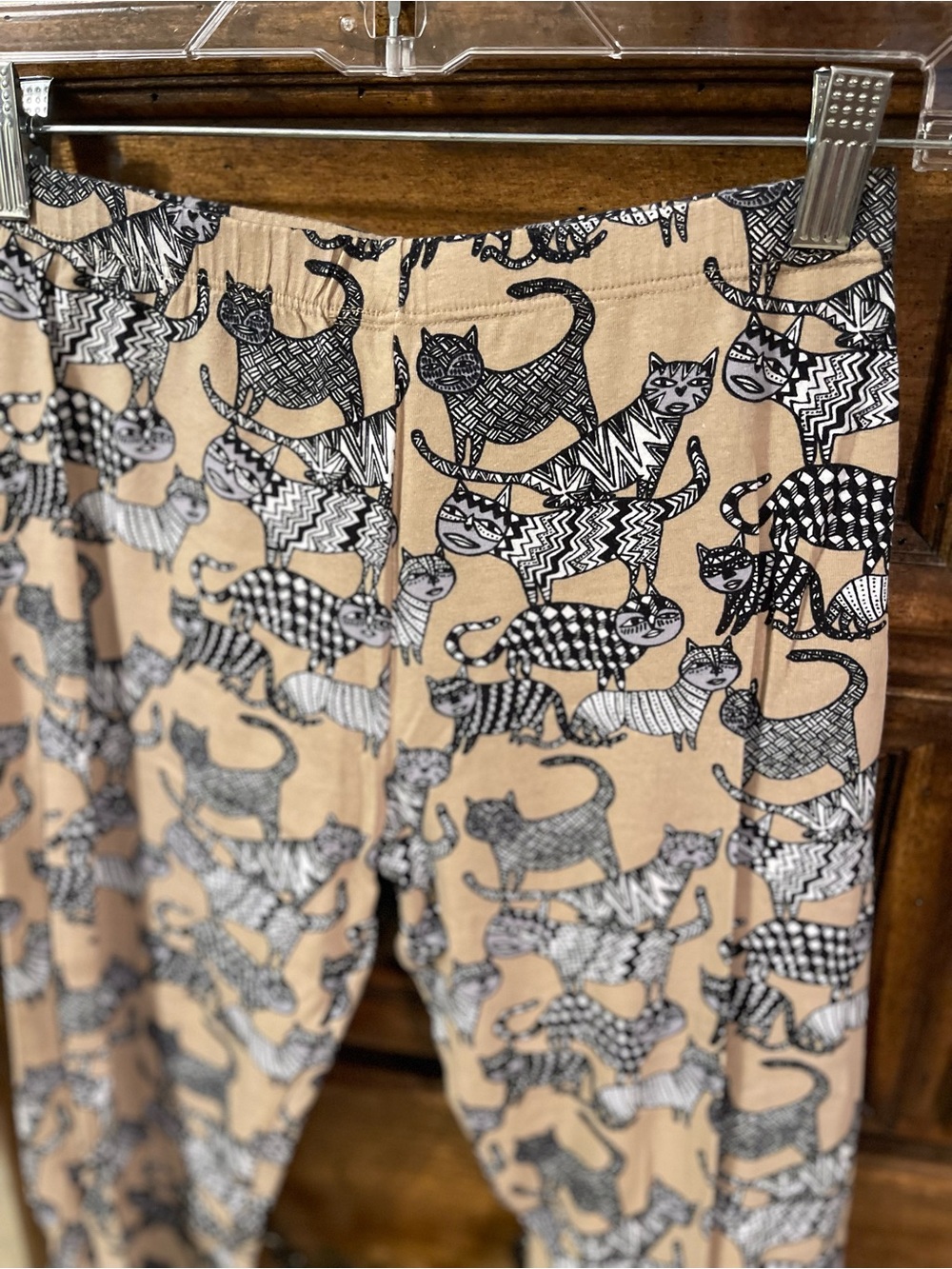 Nooworks Beige Leggings with Black Cat Print - Picture 2 of 4